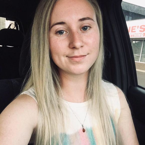 Meet your Posher, Amber - Picture 1 of 1